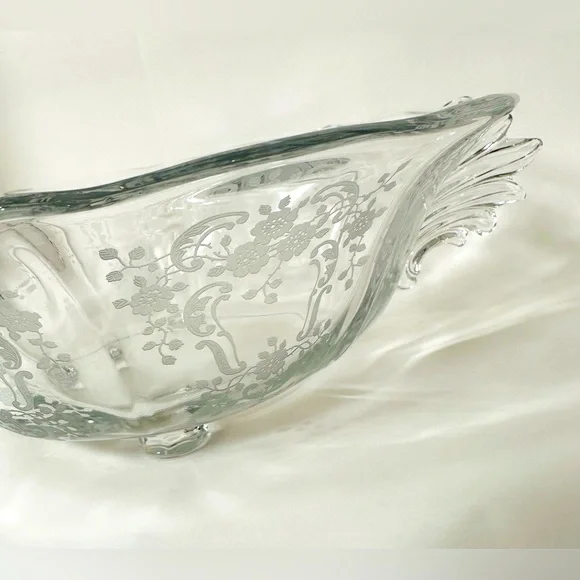 Vintage Fostoria “Meadow Rose” Etched Baroque Glass Footed Serving Bowl - Picture 8 of 9